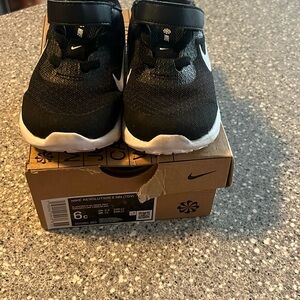 Worn once toddler Nike revolution 6 - 6C sneakers